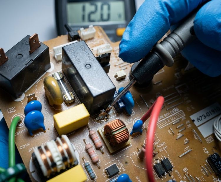 Lỗi board mạch (mạch điều khiển) khiến điều hòa Panasonic nháy đèn đỏ