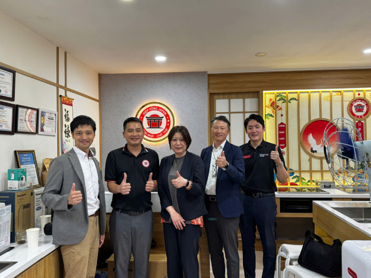 Hiệp Hồng Japan đón đoàn lãnh đạo Mitsubishi Chemical Cleansui Japan thăm và làm việc tại showroom Hà Nội