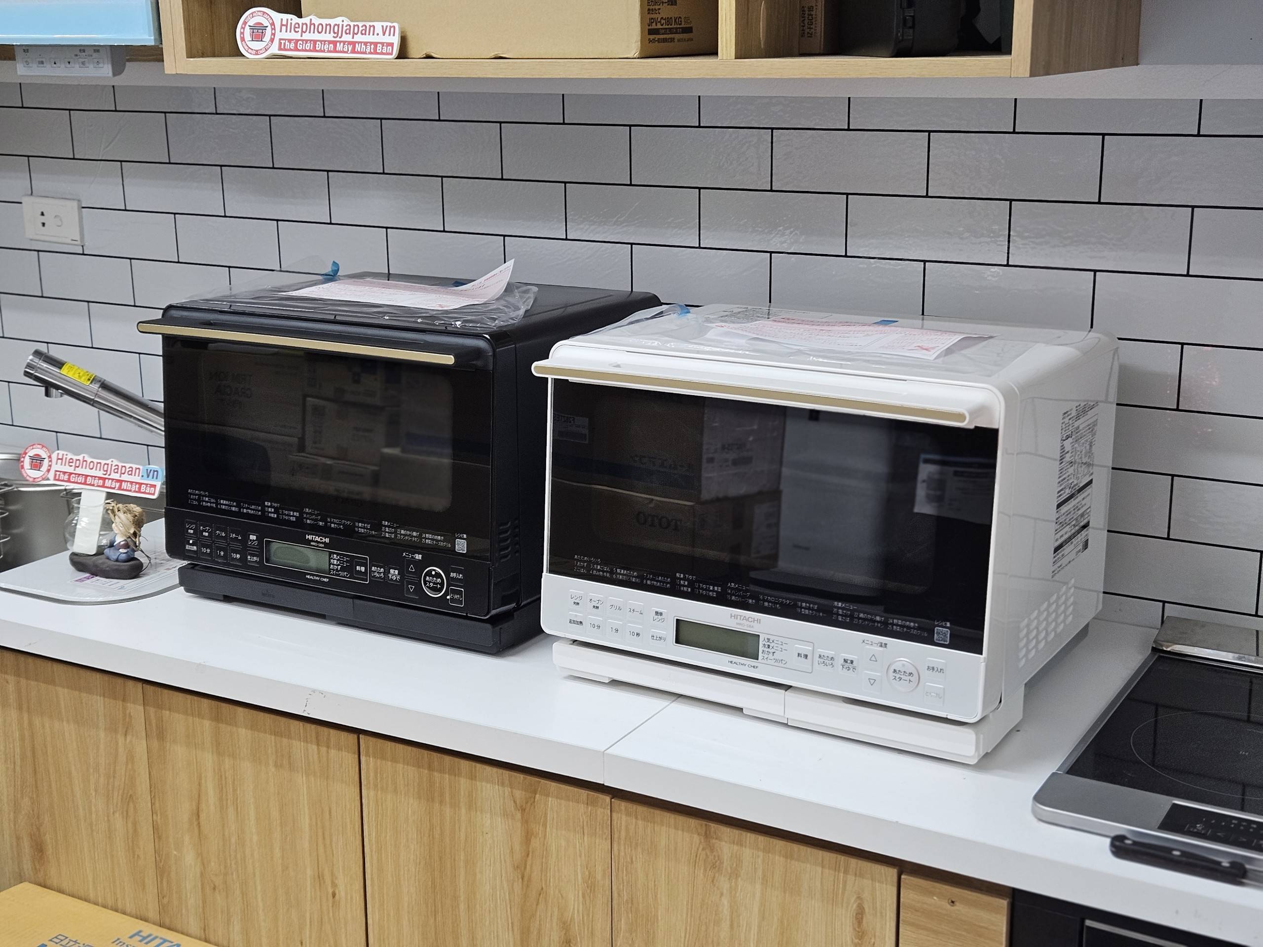 lo vi song co nuong Hitachi MRO-S8A cong nghe nuong 3D