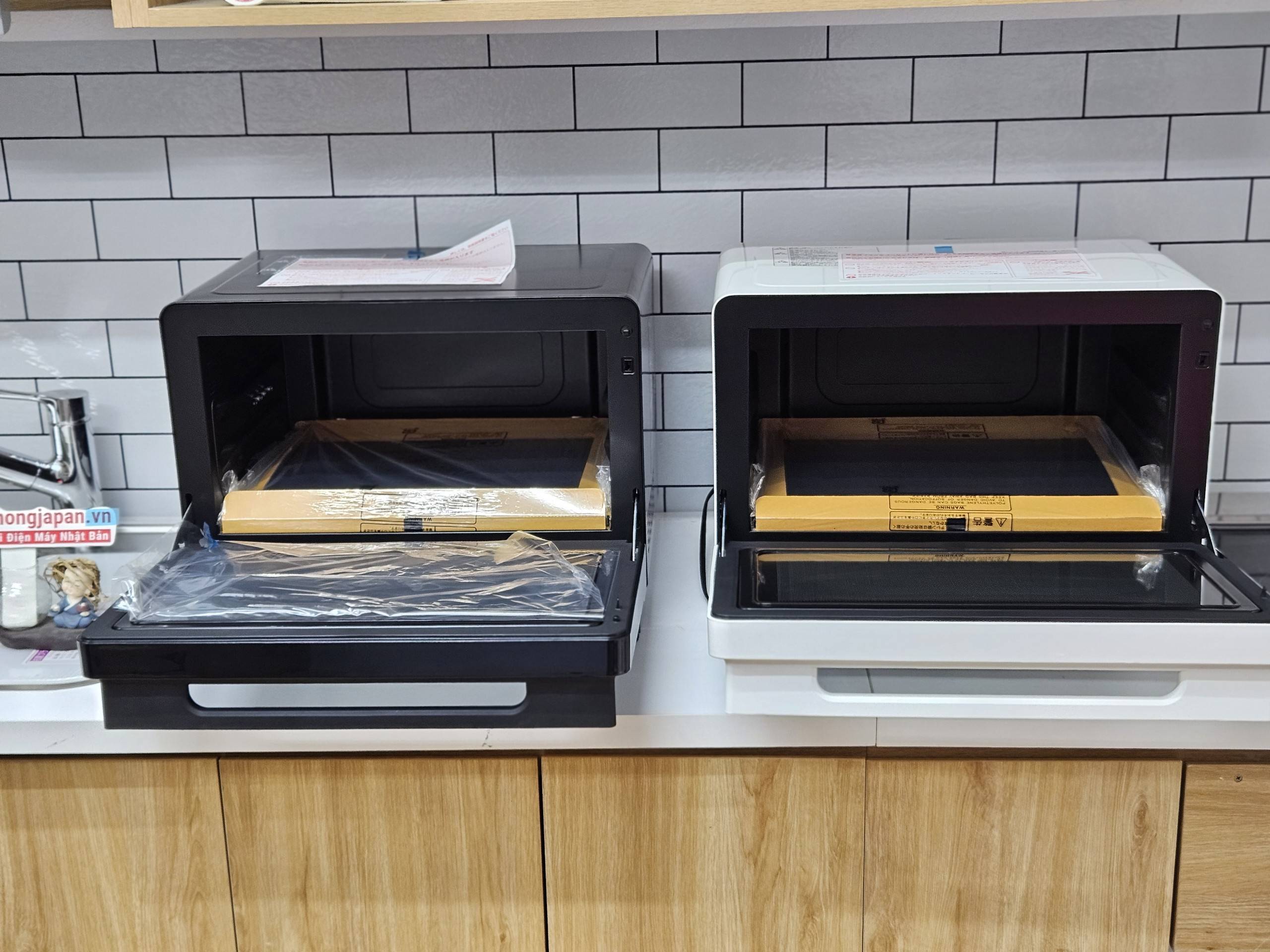 Hitachi MRO-S8A khoang nuong kim cuong