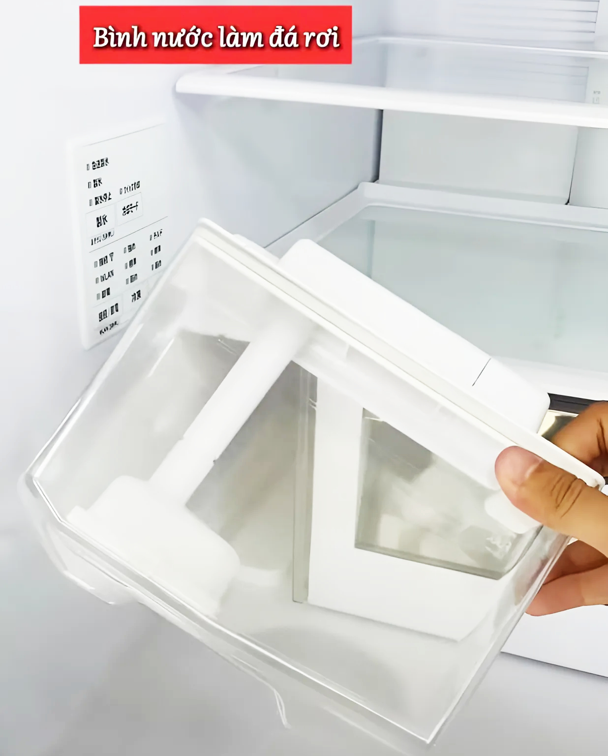 Hitachi R-HXCC62T lam da roi tu dong