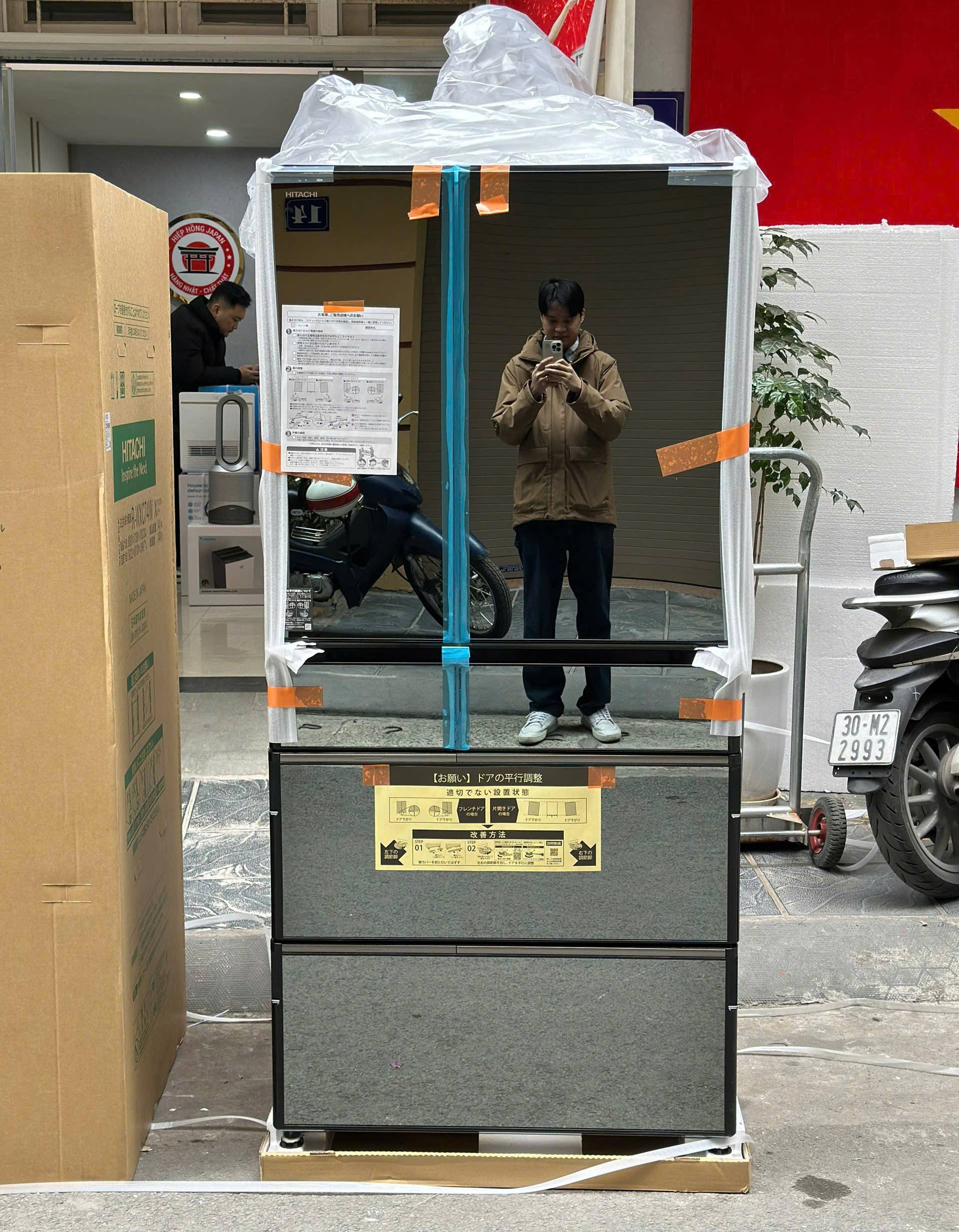 tu lanh Hitachi R-WXC74W