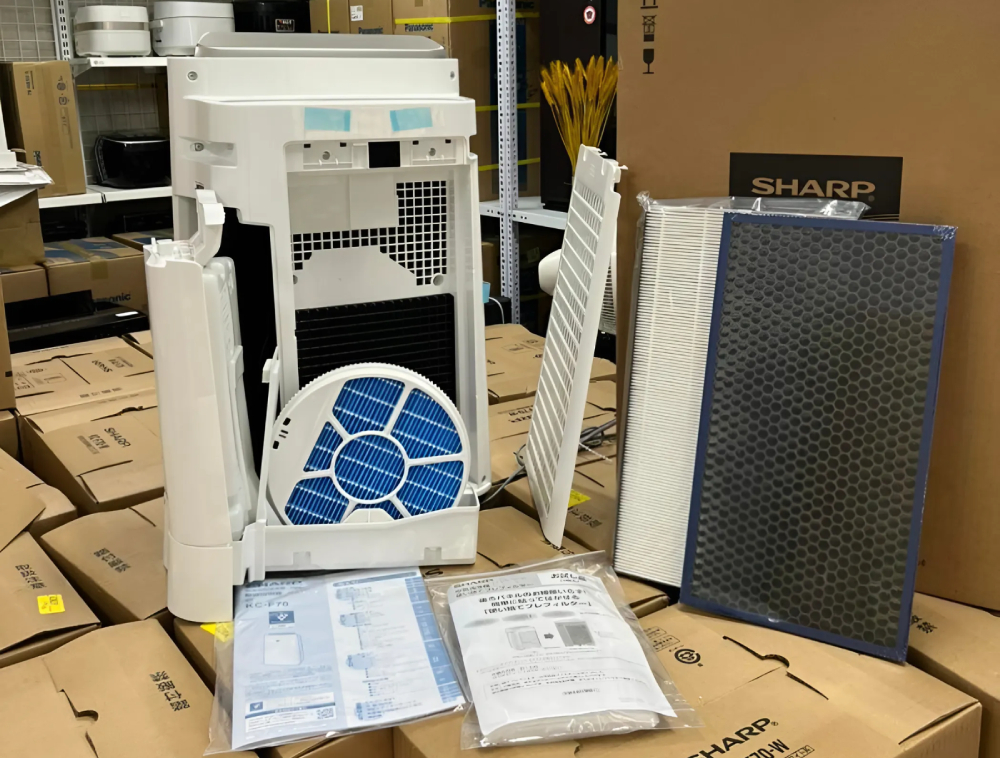 huong dan cach ve sinh may loc khong khi sharp .jpg