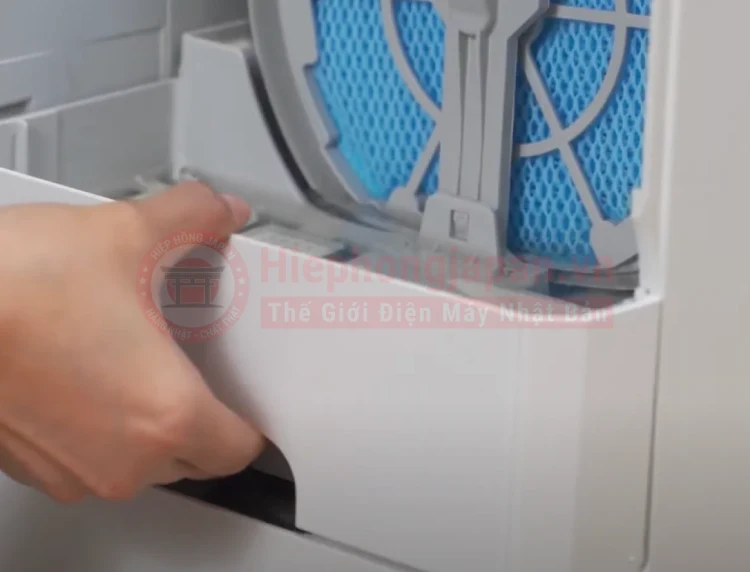 phin loc tao am cua may loc khong khi daikin