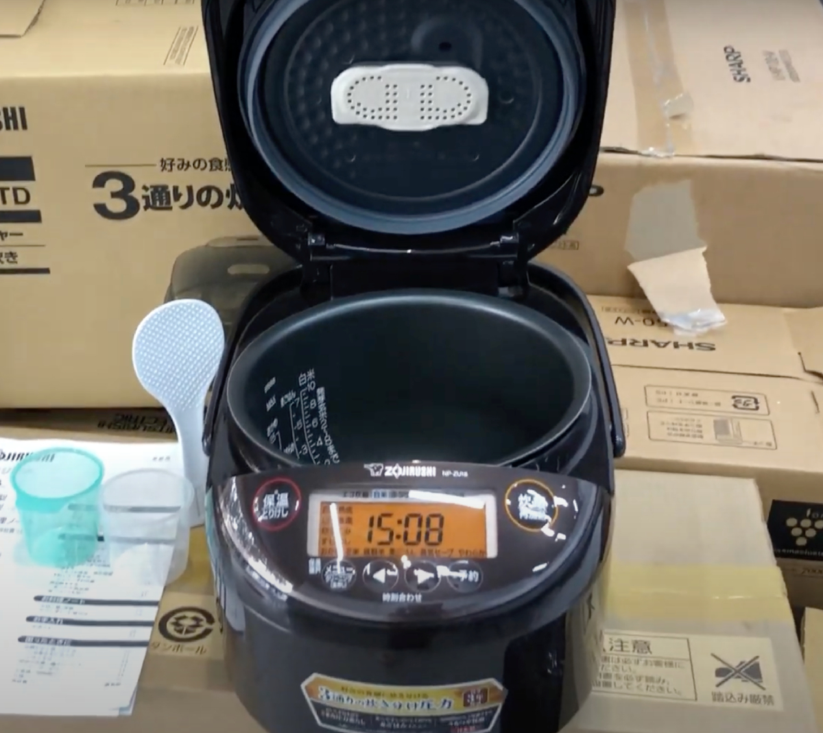 noi com dien cao tan Zojirushi co tot khong