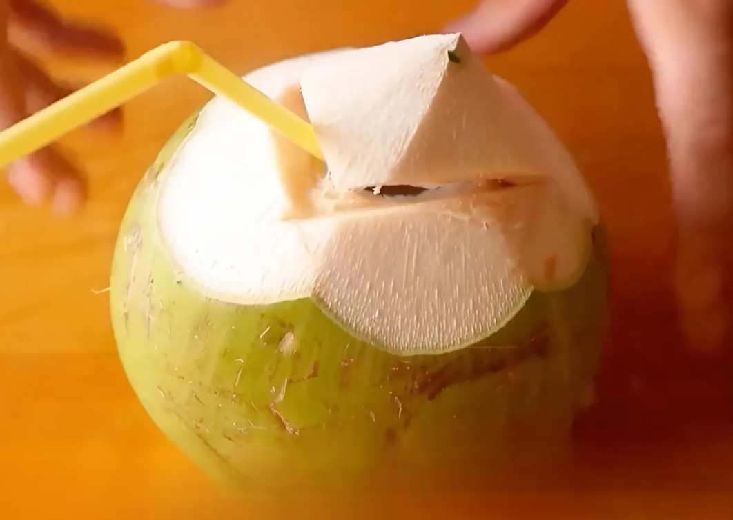 nuoc dua bao quan bao lau trong tu lanh?