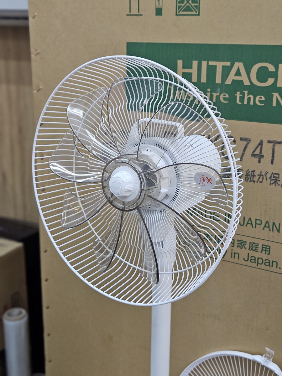 Panasonic F-C339B-W thiet ke 9 canh toi uu