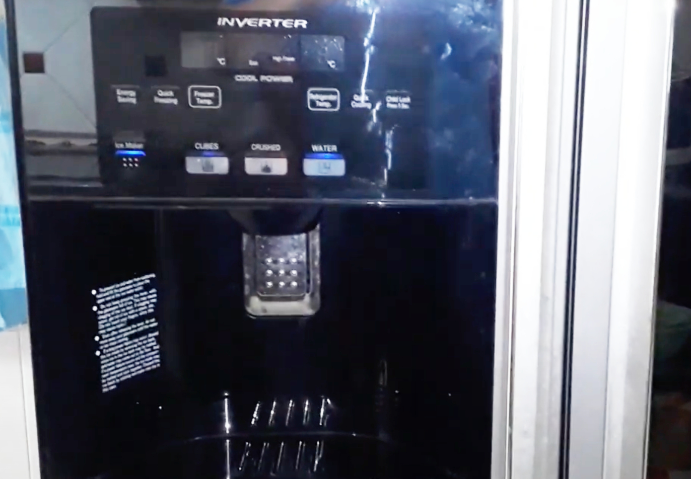 tai sao tu lanh Hitachi khong lam da