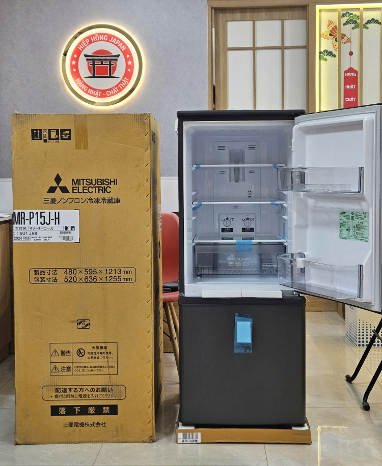 tu lanh Mitsubishi MR-P15J tai showroom Hiep Hong Japan