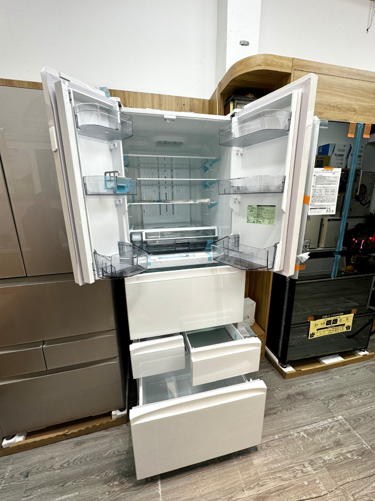 noi that ben trong tu lanh Toshiba GR-V600FH