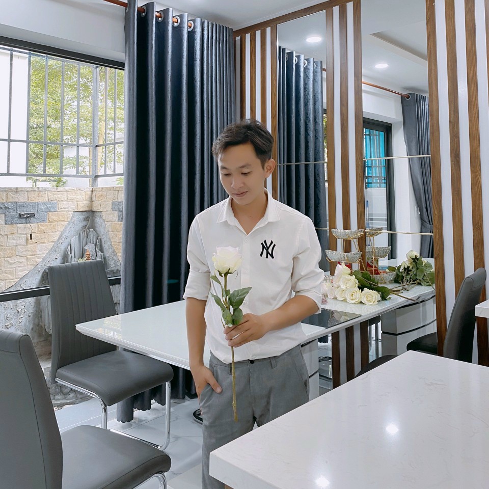 Phạm Hiếu