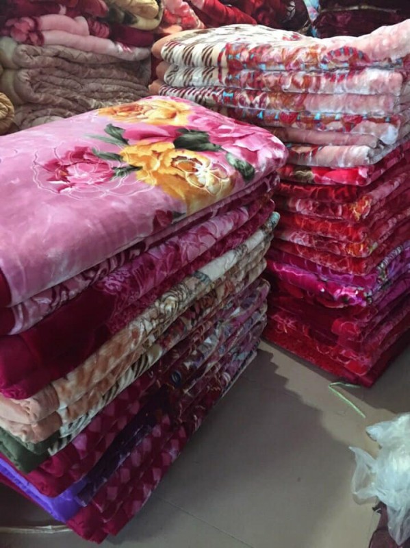 Ảnh minh họa: Chăn bông kém chất lượng giá rẻ