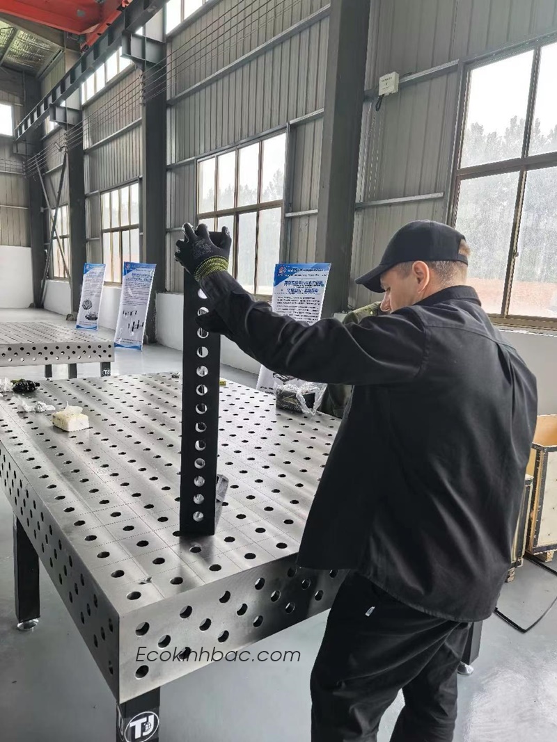 Bàn hàn bằng thép kích thước 3000x1500 lỗ D16