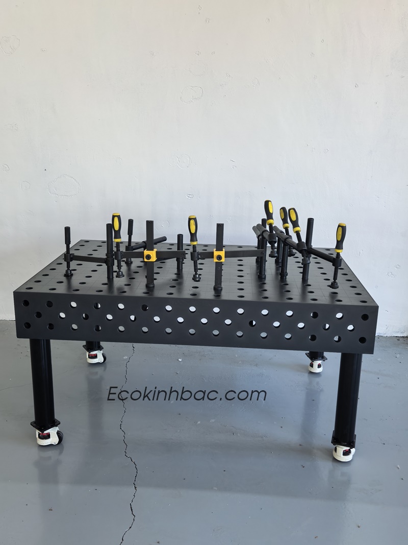Bàn hàn gang kích thước 1200x1200 lỗ D28