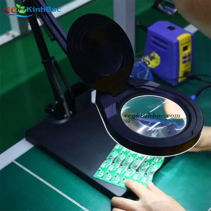 Kính lúp để bàn PD178. Thấu kính phổ thông 3X. Có điều chỉnh ánh sáng