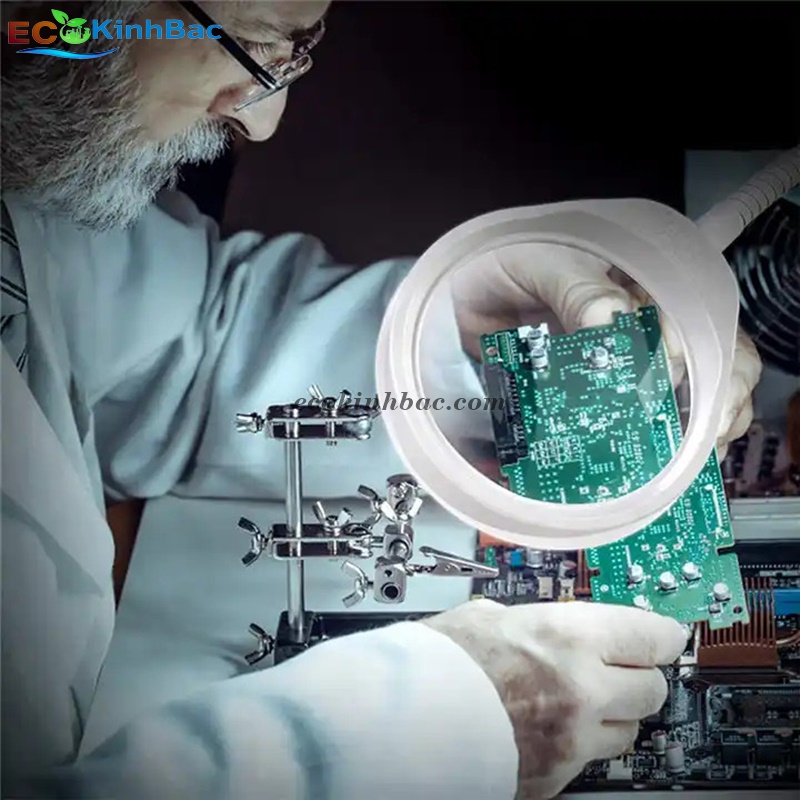 Kính lúp để bàn có đèn điều chỉnh ánh sáng PD-032C-5X. Thấu kính quang học, nhập khẩu chính hãng