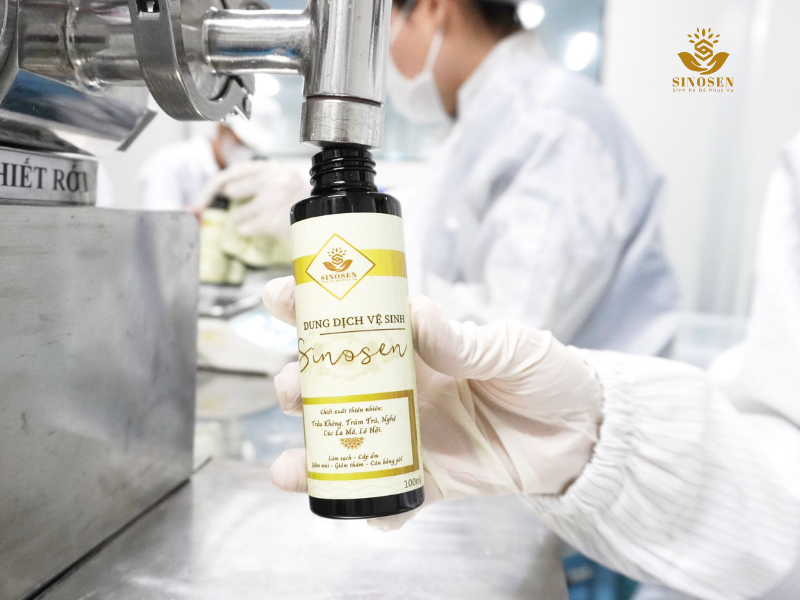 Mua dung dịch vệ sinh phụ nữ