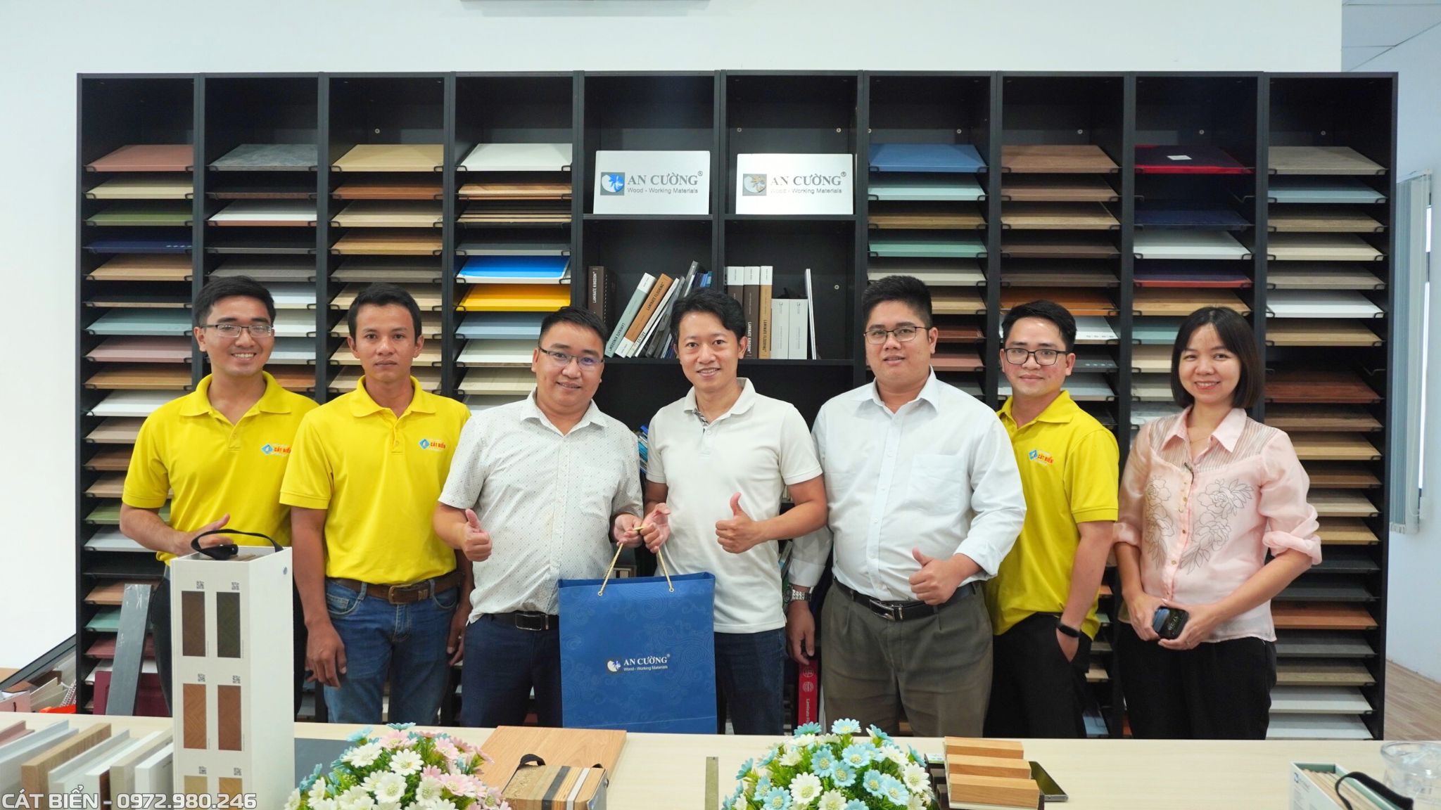 buổi ghé thăm và làm việc của an cường tại xưởng sản xuất nội thất lớn nhất kiên giang của cát biển