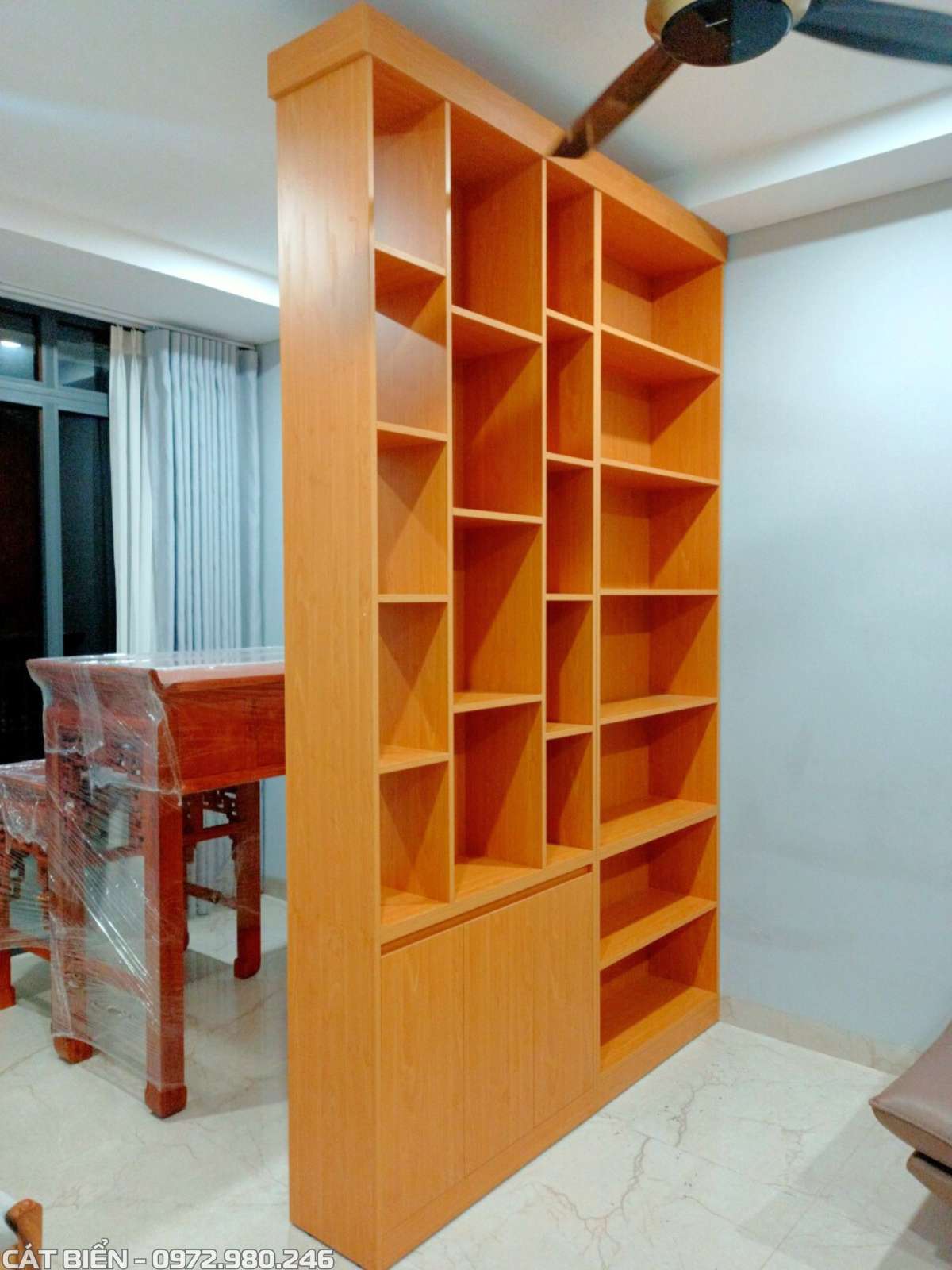 thiết kế thi công tủ rượu vách phòng khách rạch giá kiên giang