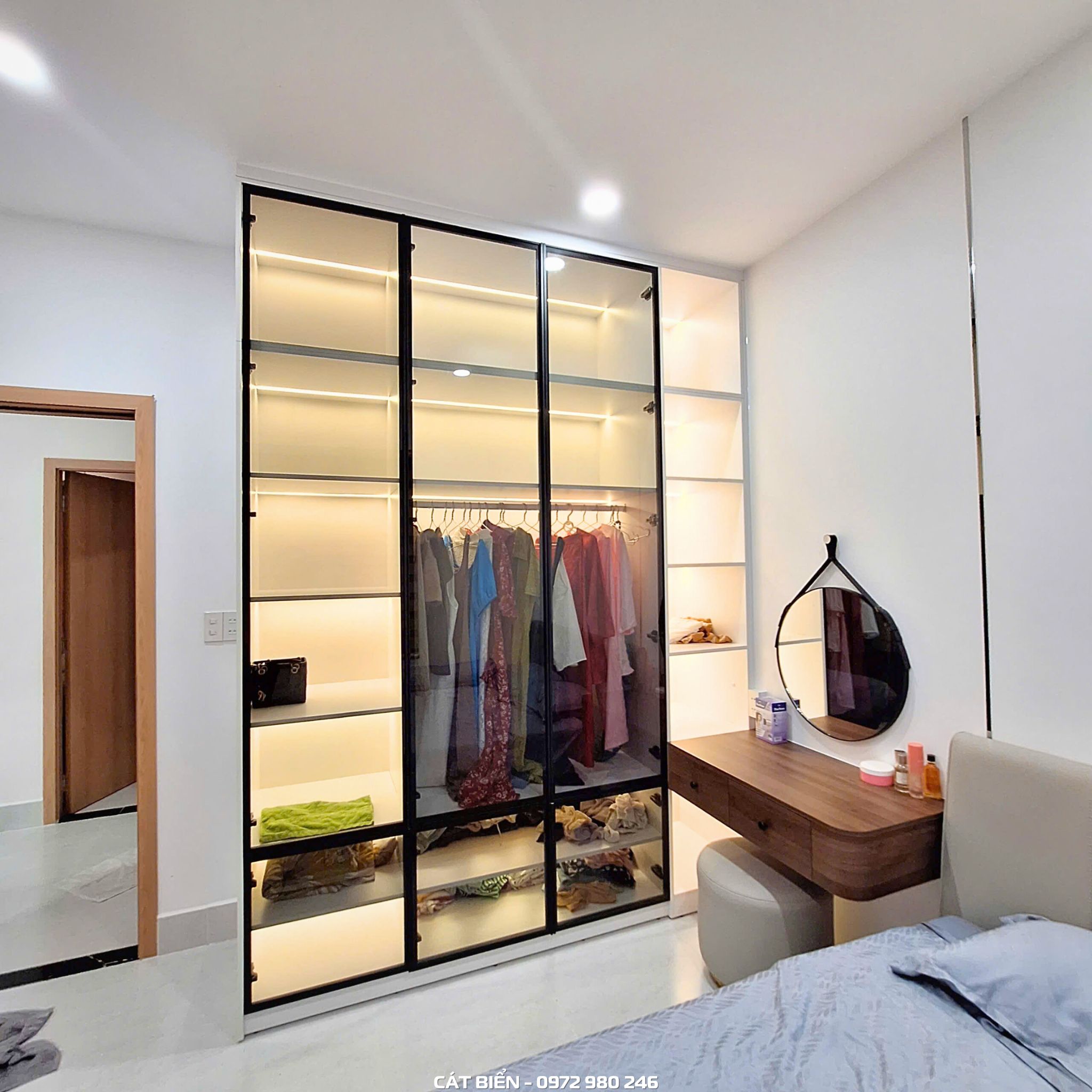 xưởng thiết kế sản xuất thi công lắp đặt giường ngủ, tủ quần áo, bàn trang điểm, bàn làm việc, kệ sách, ghế đôn, tủ trang trí CIC Boulevard