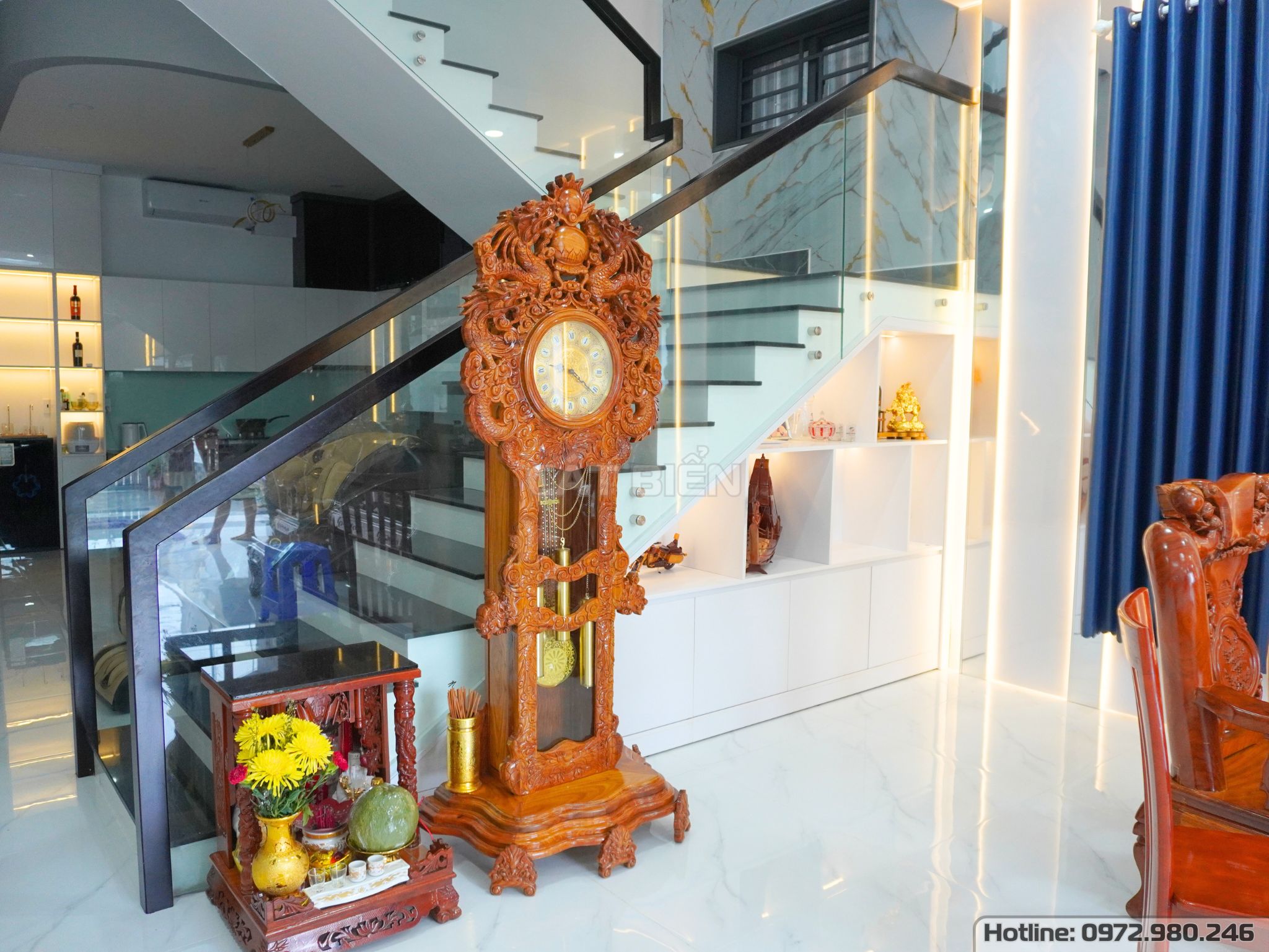 xưởng sản xuất thiết kế thi công lắp đặt vách trang trí tranh tráng gương, vách lam sóng, kệ tivi, tủ cầu thang, tủ kệ trang trí rạch giá kiên giang