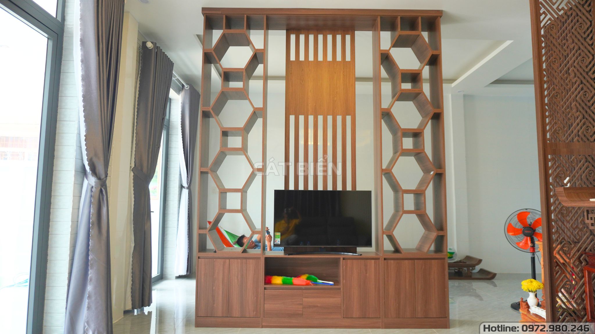 xưởng thiết kế thi công sản xuất nội thất vách thờ, vách trang trí, vách lam sóng, kệ tivi, bàn thờ, vách cnc tân hiệp kiên giang