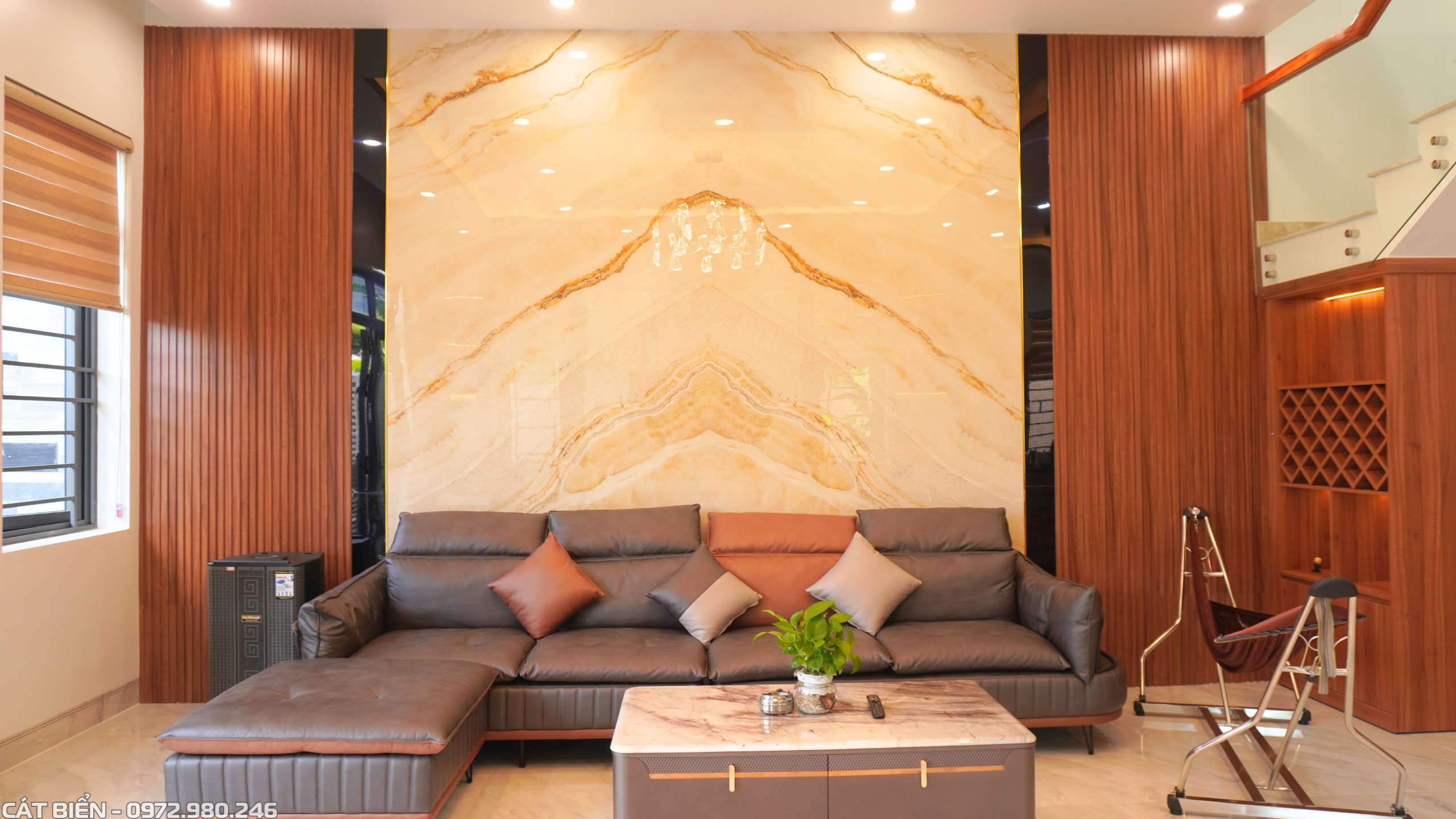 xưởng sản xuất thiết kế và thi công vách trang trí, kệ tivi, tủ rượu, tủ cầu thang, tủ bếp, vách phòng thờ rạch giá kiên giang