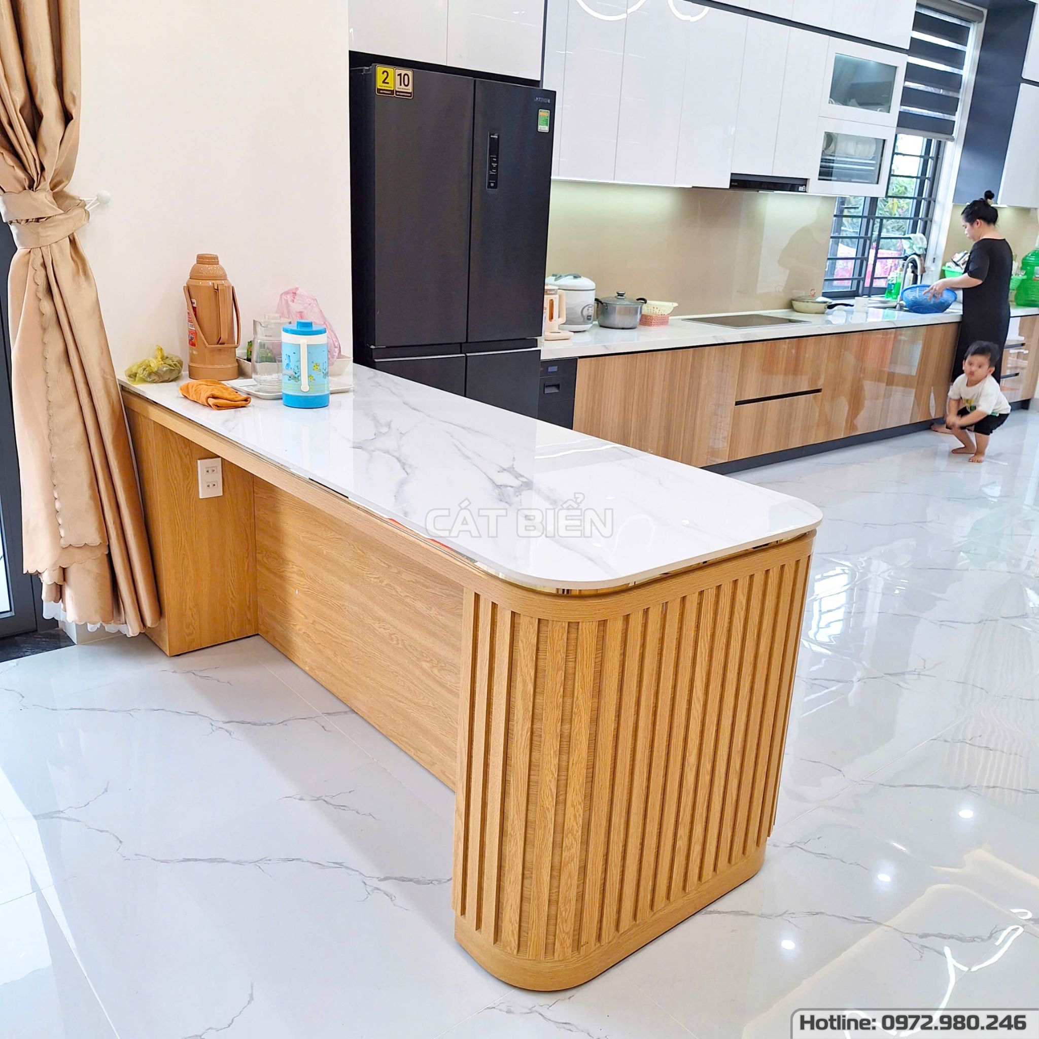 xưởng thiết kế sản xuất thi công lắp đặt tủ bếp, bàn đảo, bàn ăn, tủ trang trí, vách trang trí mdf, giá dao thớt chai lọ gia vị thông minh, bếp âm, máy hút mùi, giá nâng hạ bát đĩa có trợ lực, thùng gạo thông minh, giá để xoong nồi gỗ công nghiệp rạch giá