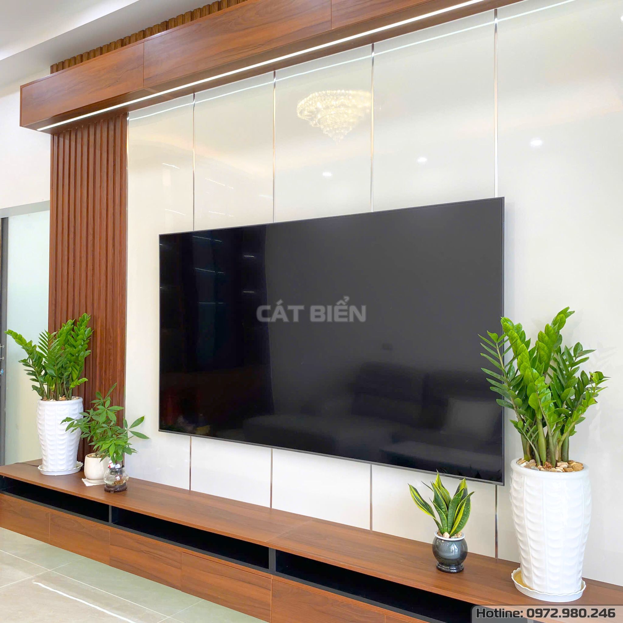 xưởng thiết kế sản xuất thi công lắp đặt tủ kệ tivi, vách trang trí tranh tráng gương PVC, vách lam sóng, vách ngăn tủ rượu, tủ cầu thang gỗ công nghiệp rạch giá kiên giang