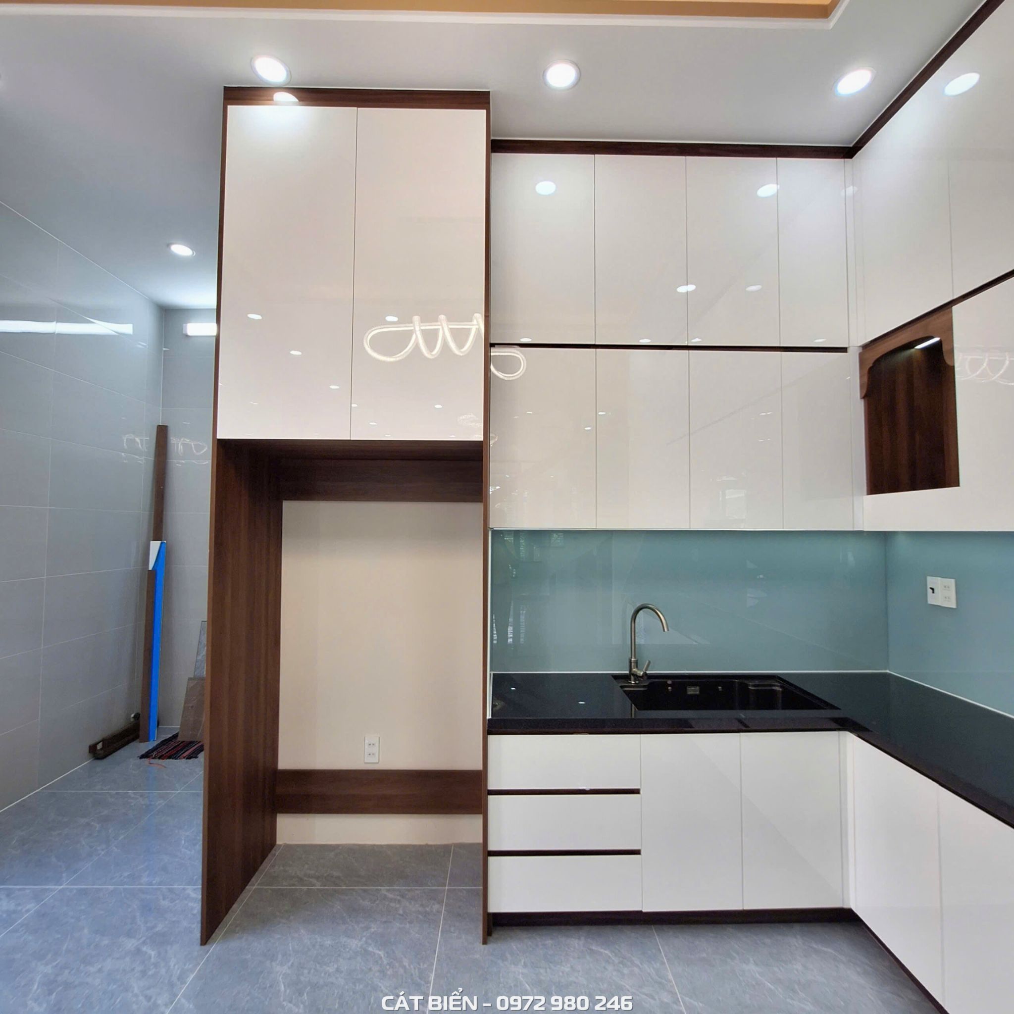 xưởng thiết kế sản xuất thi công lắp đặt tủ bếp, giá để bát đĩa xoong nồi dao thớt chai lọ thông minh rạch giá kiên giang