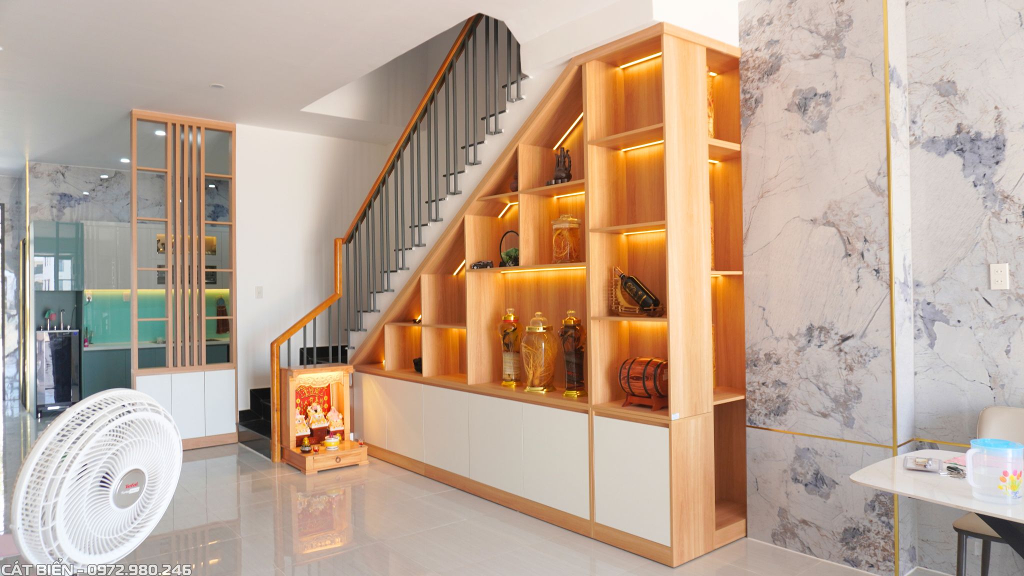 xưởng sản xuất thiết kế thi công lắp đặt vách trang trí, vách lam sóng, kệ tivi, tủ cầu thang, tủ giày, vách ngăn khu tây bắc rạch giá kiên giang