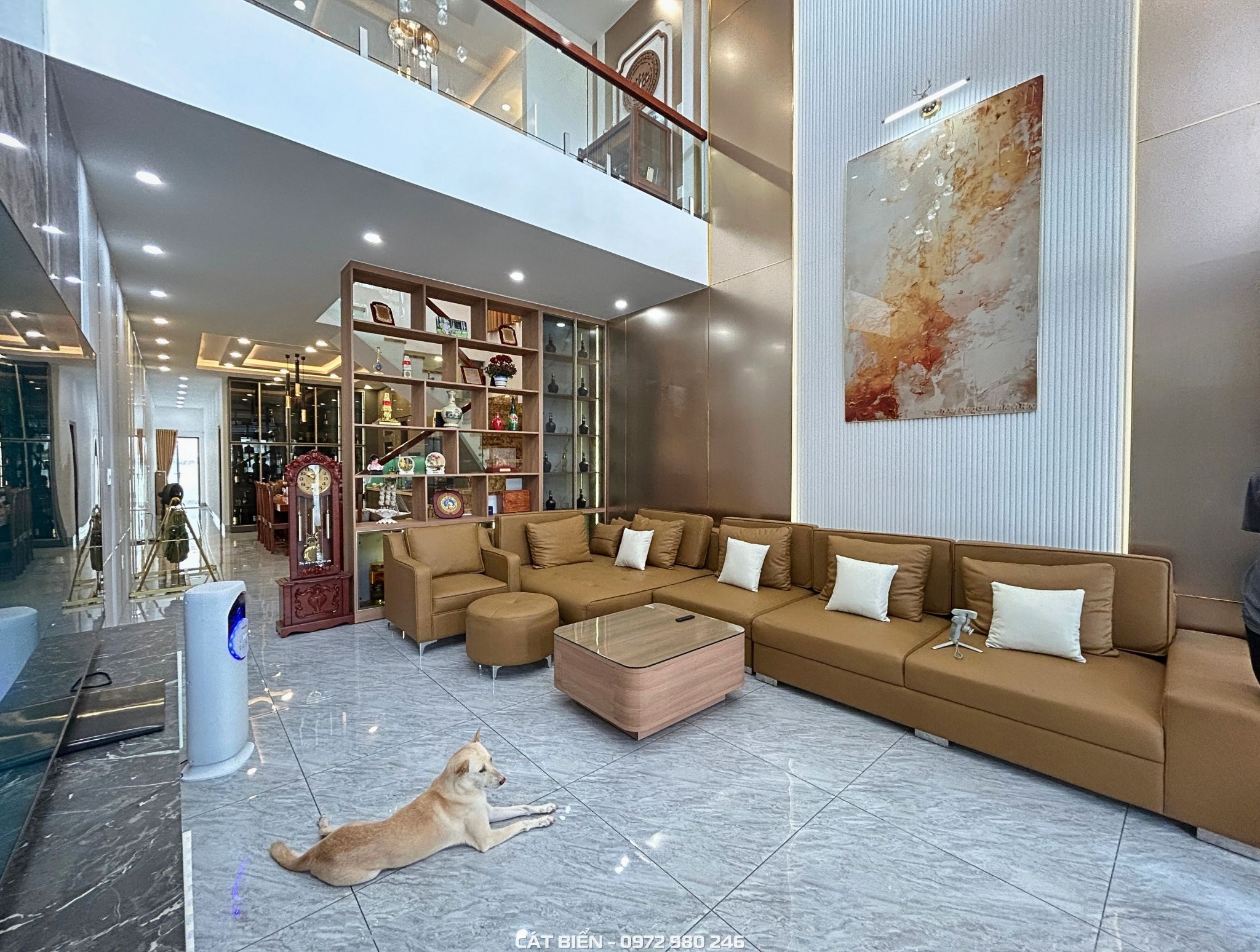 xưởng thiết kế sản xuất thi công lắp đặt vách trang trí pvc lam sóng, kệ tivi, kệ trang trí u minh thượng kiên giang