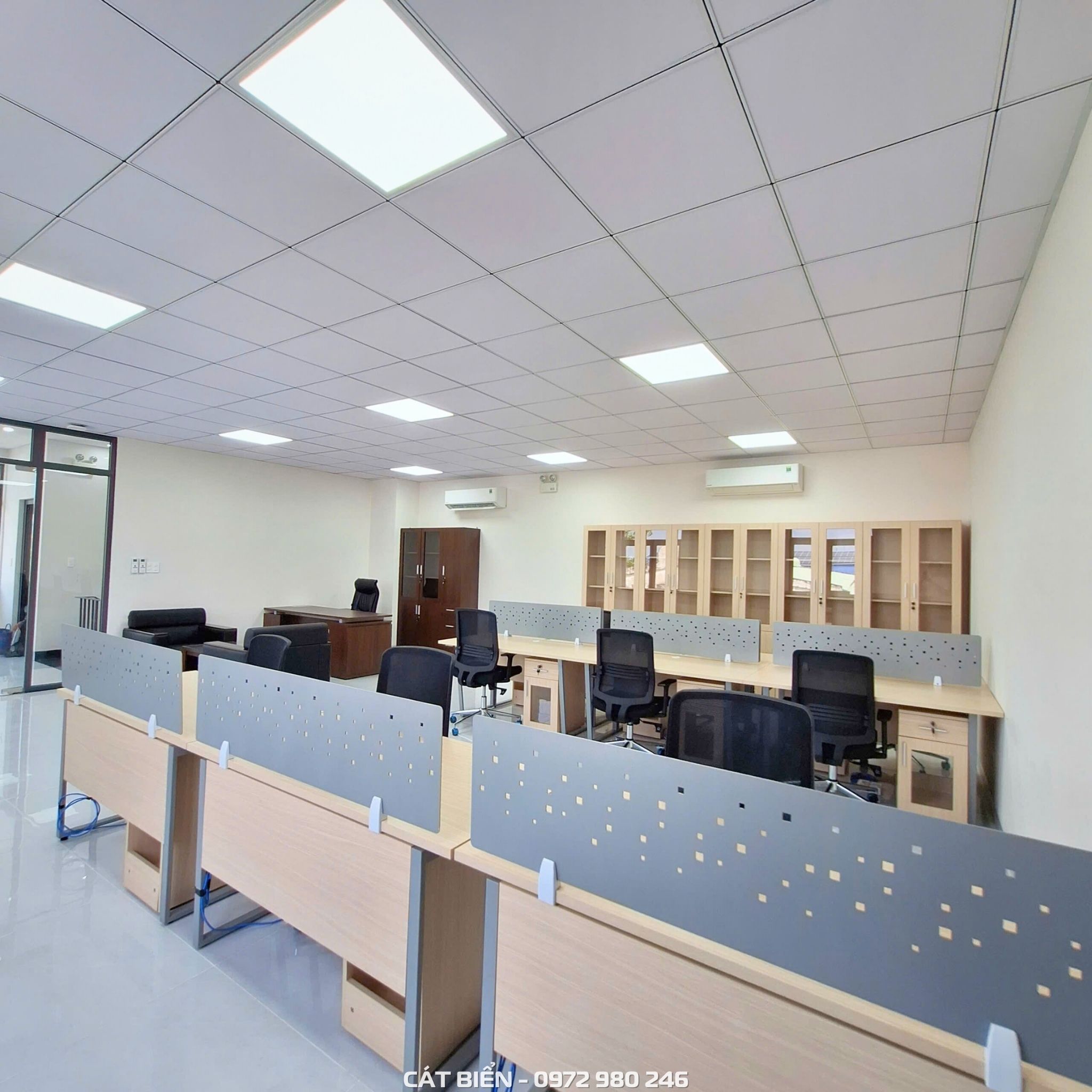 xưởng thiết kế sản xuất thi công lắp đặt bục phát biểu, tủ hồ sơ, bàn làm việc giồng riềng kiên giang