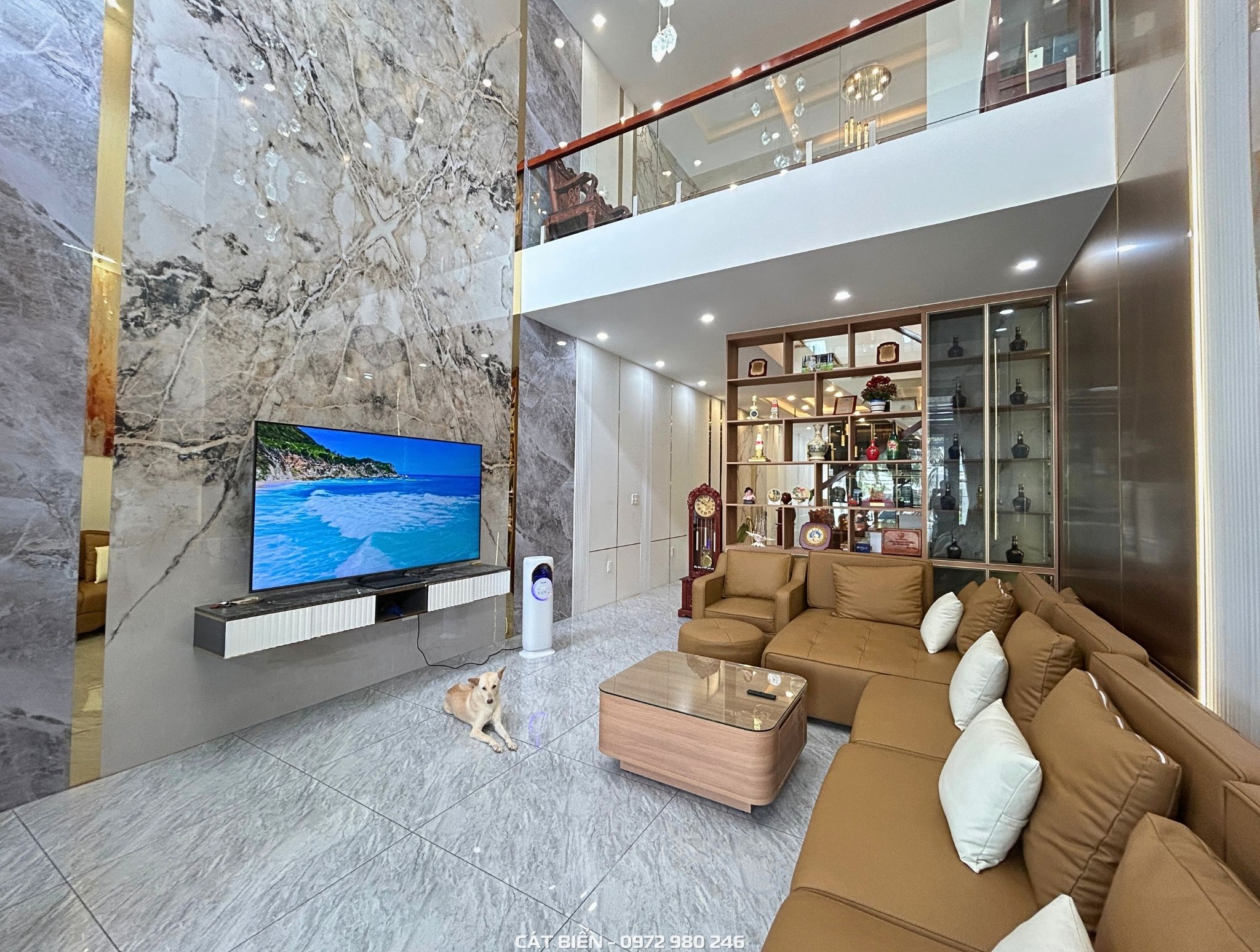 xưởng thiết kế sản xuất thi công lắp đặt vách trang trí pvc lam sóng, kệ tivi, kệ trang trí u minh thượng kiên giang