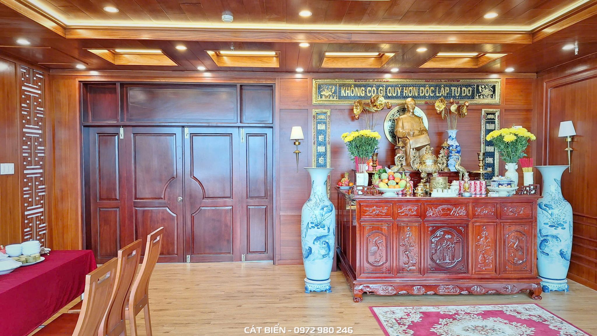 xưởng thiết kế sản xuất thi công lắp đặt vách phòng thờ, bàn thờ gỗ công nghiệp rạch giá