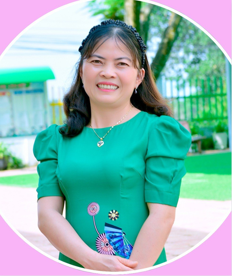 Cô TRẦN THỊ BÙI