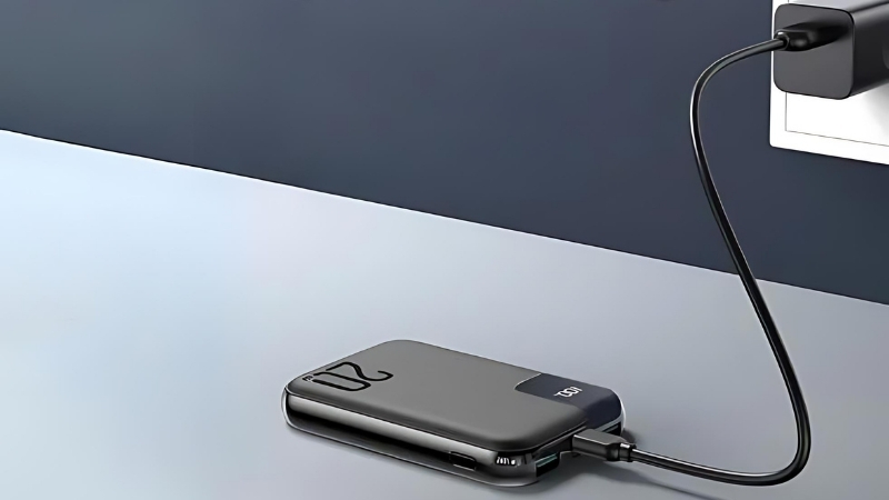 Sạc và xả pin dự phòng định kỳ