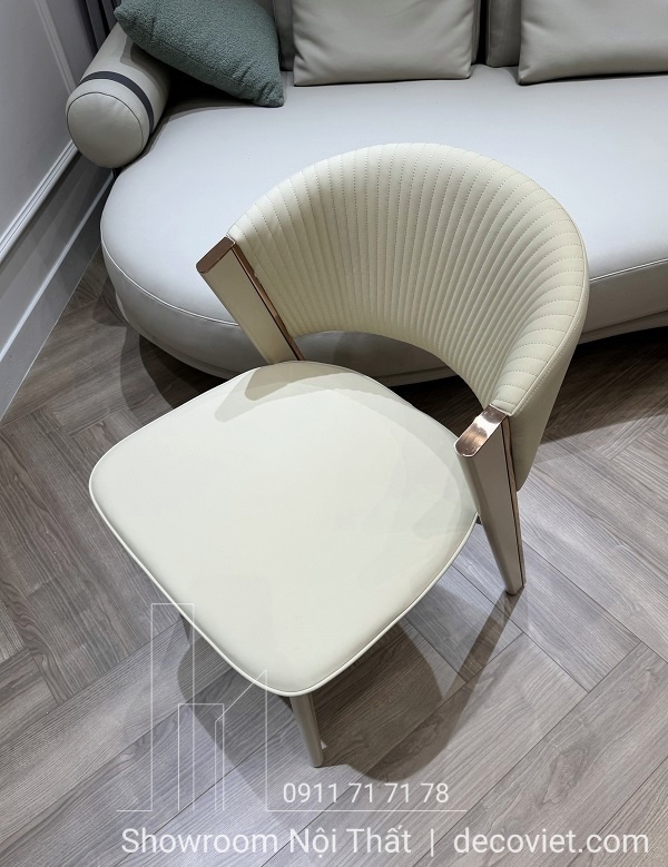 ghế ăn bọc da thiết kế êm ái, sang trọng