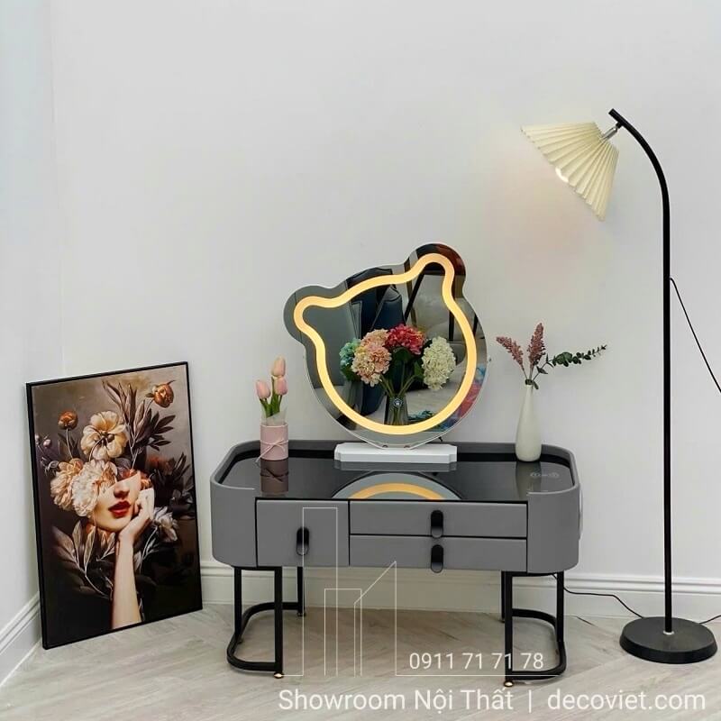 bàn trang điểm ngồi bệt cho không gian phòng nhỏ