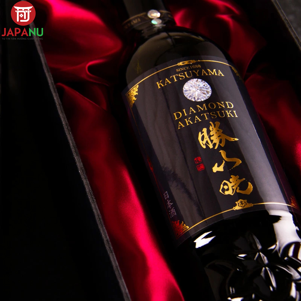 Rượu Katsuyama Diamond Akatsuki Junmai Daiginjo Có Gì Đặc Biệt ?