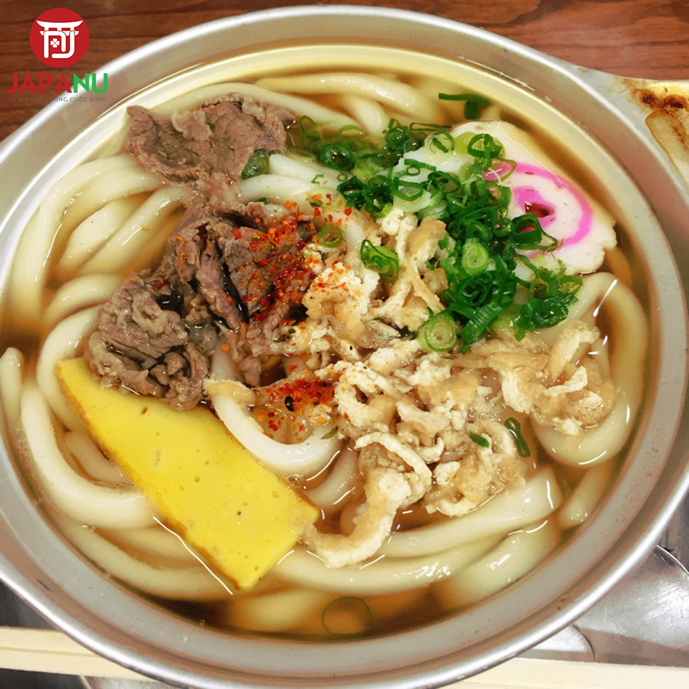 Sử Dụng Bột Ớt Ichimi Togarashi S&B ăn cùng mì và lẩu