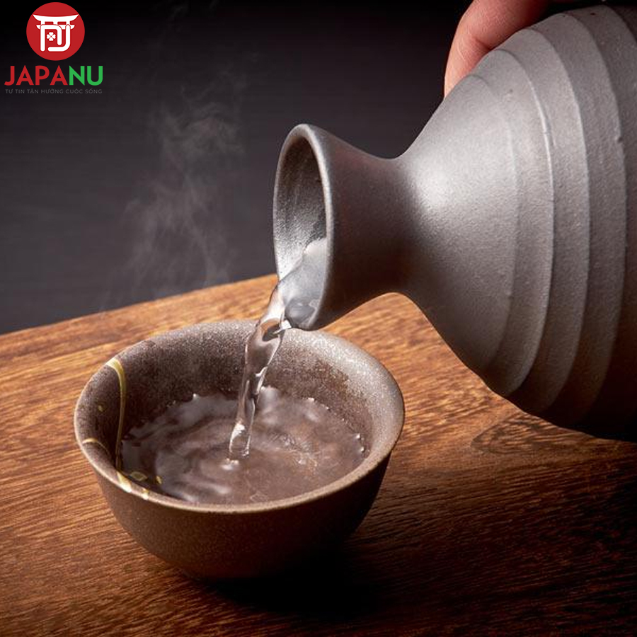Cách Uống Rượu Miyanoyuki Junmai Nhật Bản nóng