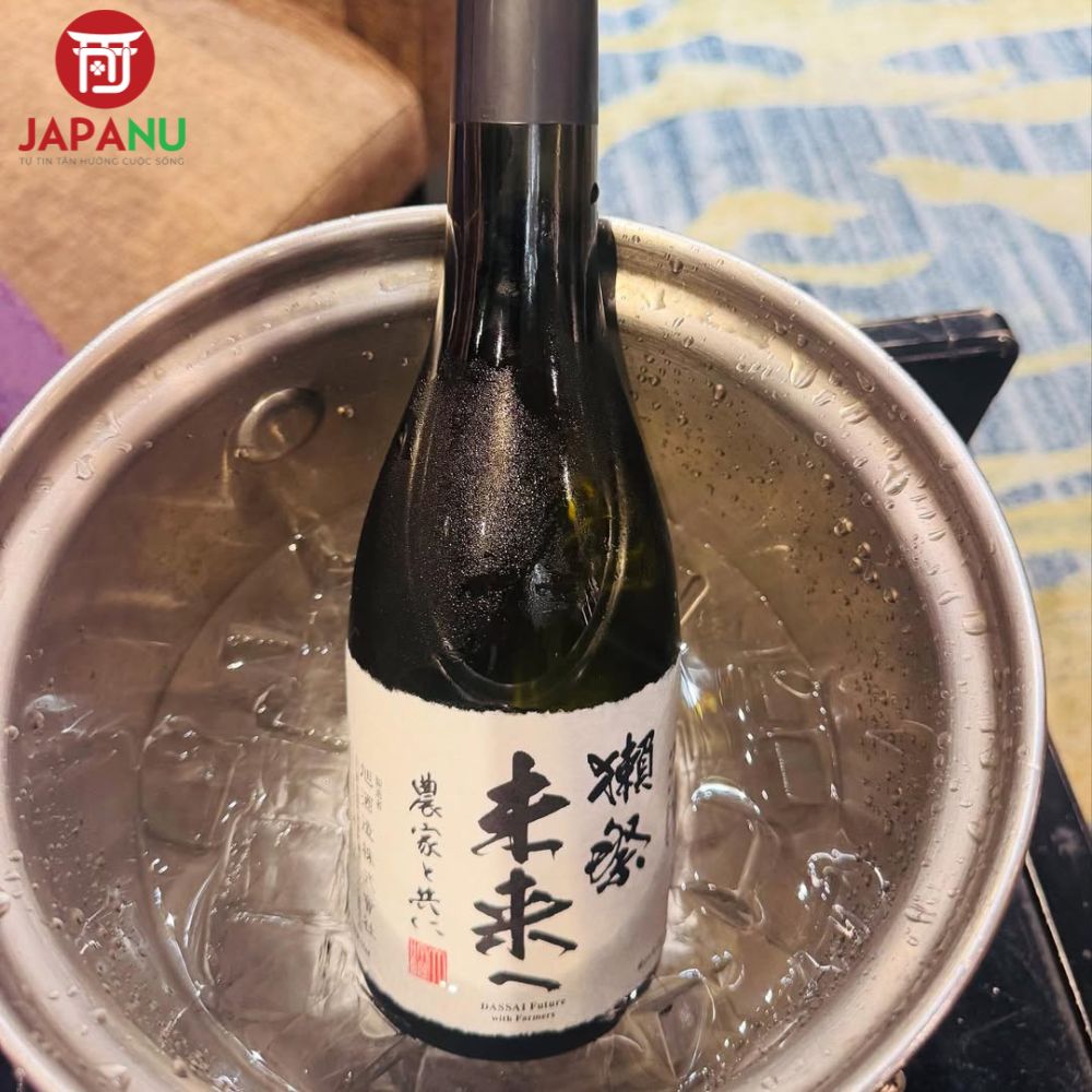 Uống Rượu Sake Dassai Miraie Nouka To Tomoni lạnh