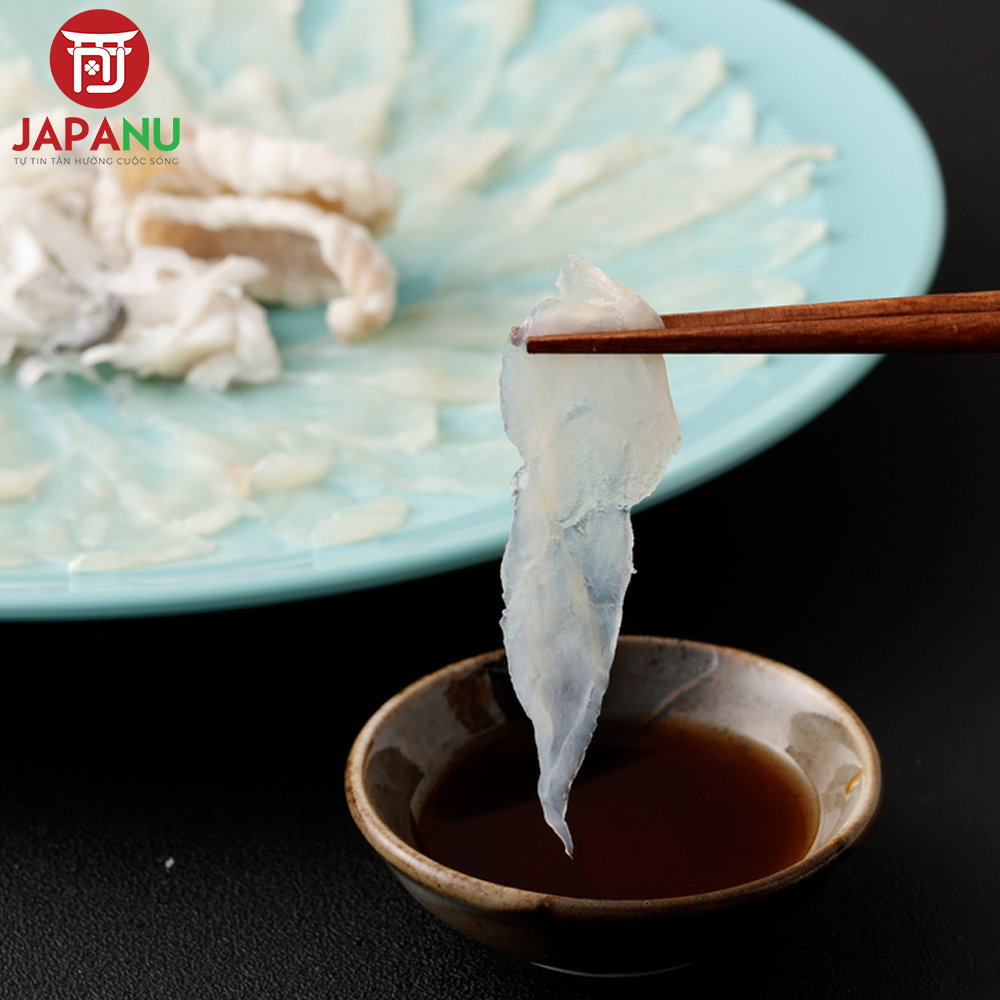 Sashimi chấm cùng nước sốt Ponzu