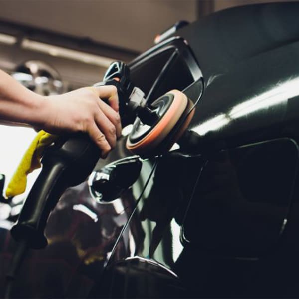 Đào tạo đánh bóng vỏ xe