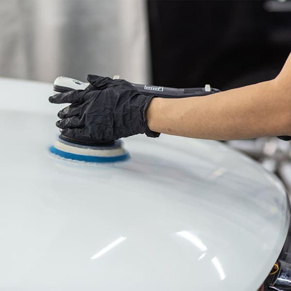 Đào tạo đánh bóng vỏ xe