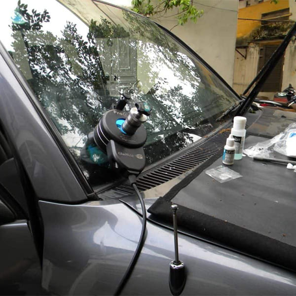 Giá hàn kính ô tô?