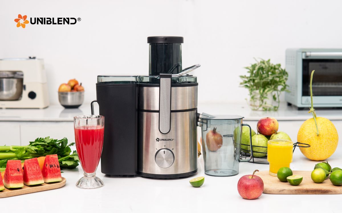 Với tốc độ vượt trội Máy ép trái cây Uniblend SS-33 đảm bảo mỗi ly nước cam đến tay khách hàng đều nhanh chóng, tươi mới và chất lượng