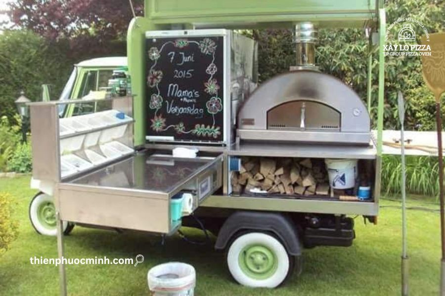 Mẫu lò pizza trên xe lưu động