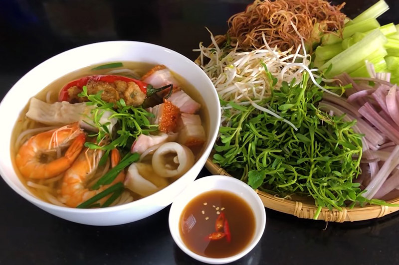 Hoàn thành món ăn